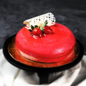 PREMIUM STRAWBERRY CAKE