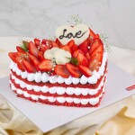 RED VELVET & STRAWBERRY LOVE CAKE